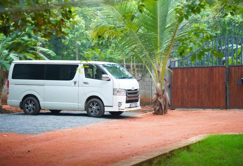 Отель Margosa Mountain Villa