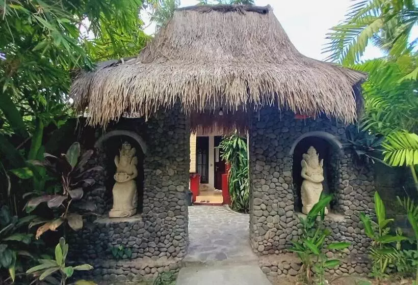 ホテル Matahari Inn Kuta Lombok