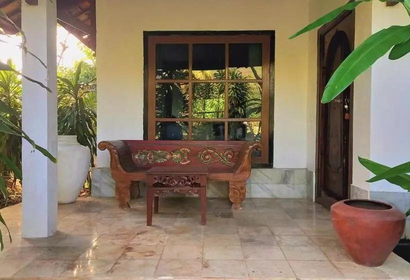 ホテル Matahari Inn Kuta Lombok