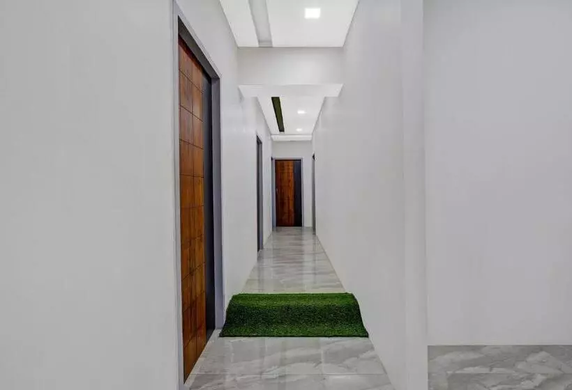 Hotelli Oyo Flagship 80611 On Off  Room