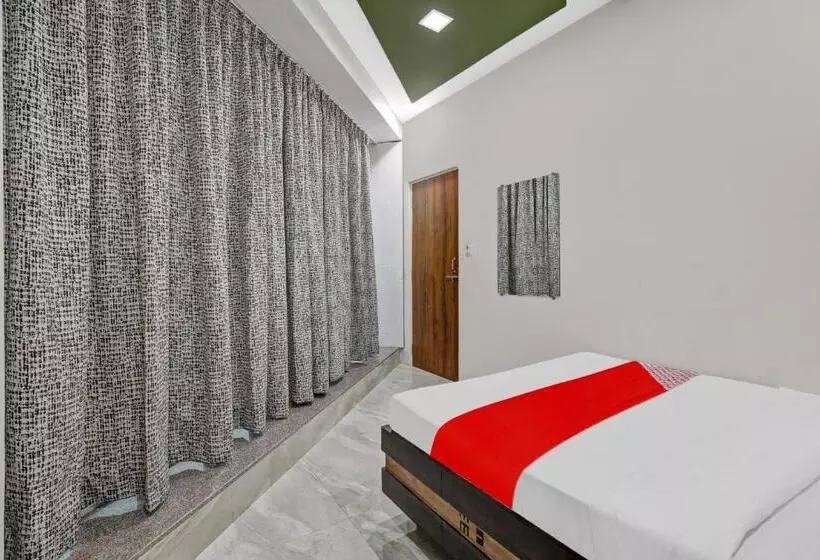 Hotelli Oyo Flagship 80611 On Off  Room