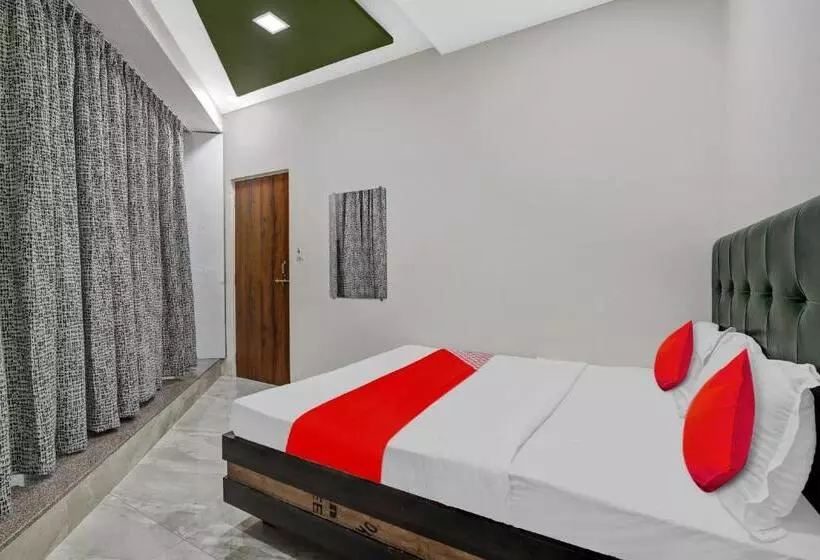 Hotelli Oyo Flagship 80611 On Off  Room