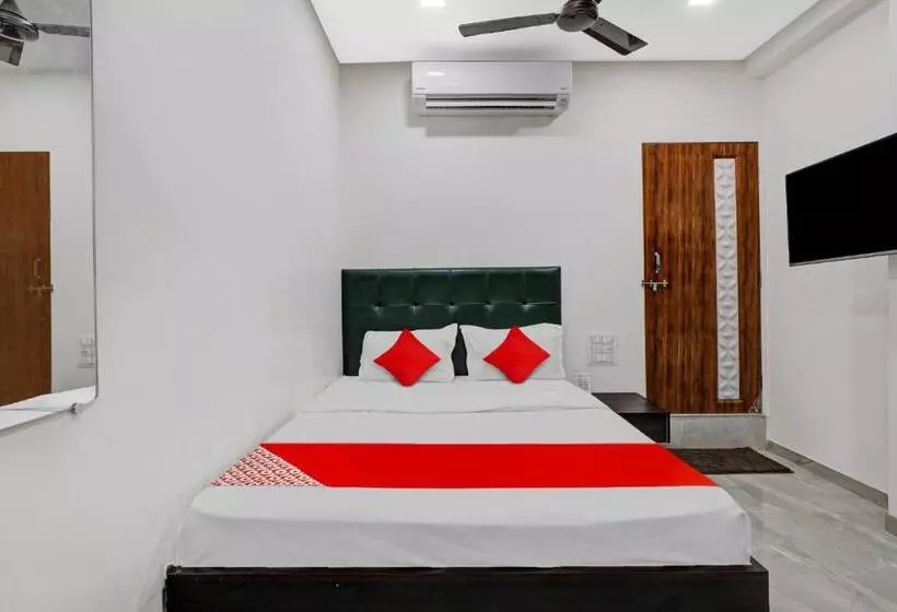 Hotelli Oyo Flagship 80611 On Off  Room