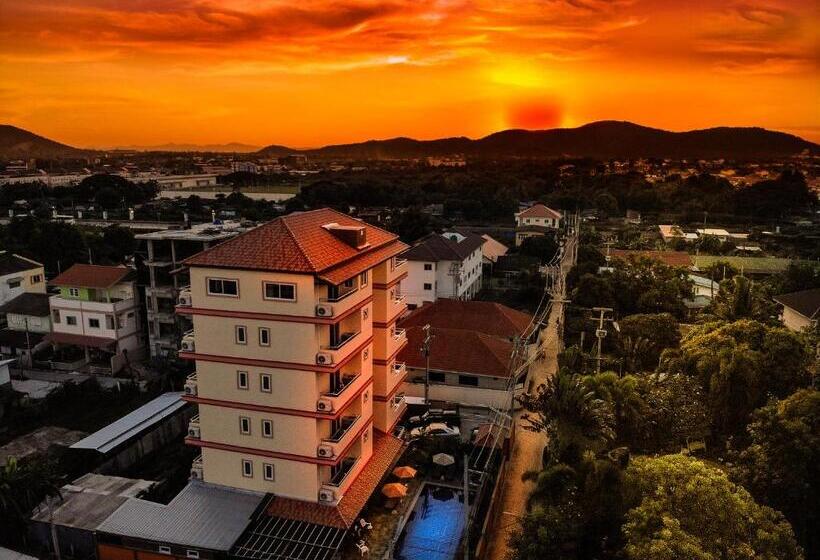 בית מלון כפרי Sky Villa Hua Hin Guesthouse   Adults Only