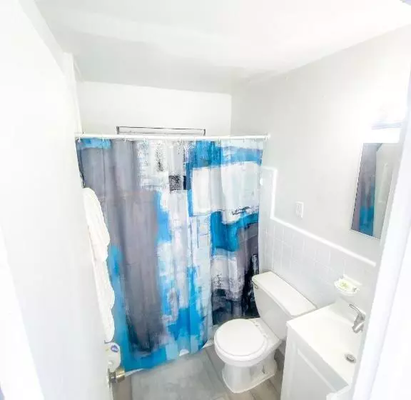 Motelli Uptown Inn & Suites