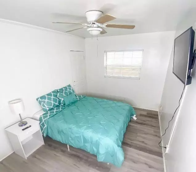 Motelli Uptown Inn & Suites