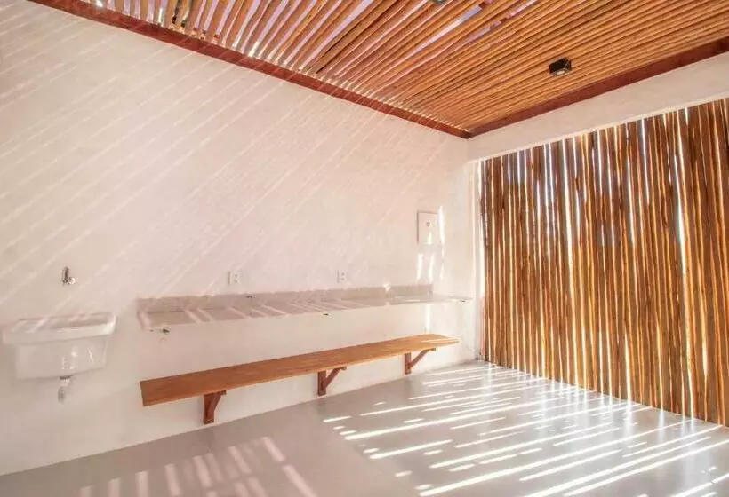 پانسیون Beach House Cocoon