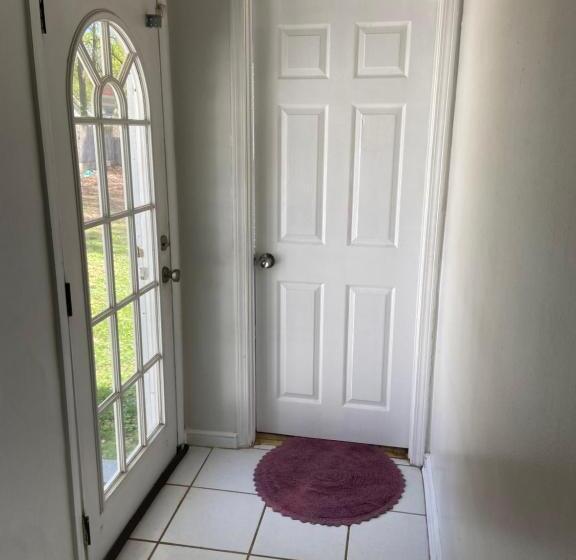 پانسیون Cozy Comfortable Private Bedrooms