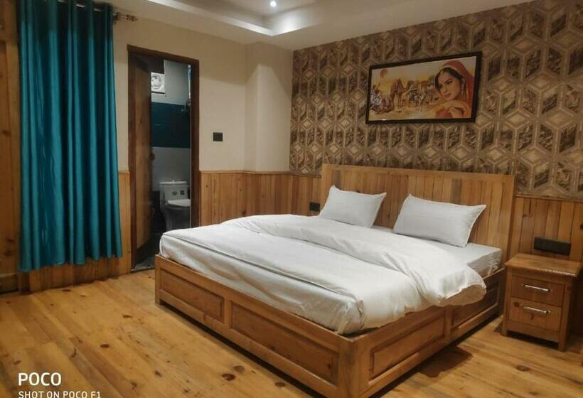 Пансион Royal Guest House