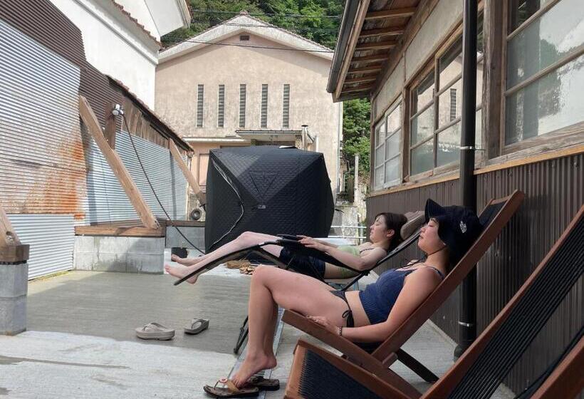 赭soho Yunotsu Old Village Inn & Bar