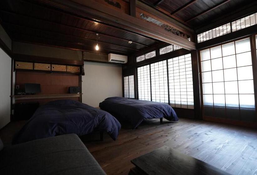 赭soho Yunotsu Old Village Inn & Bar