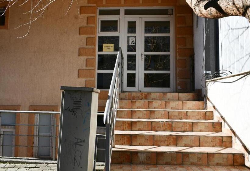 هاستل Guest House Sani