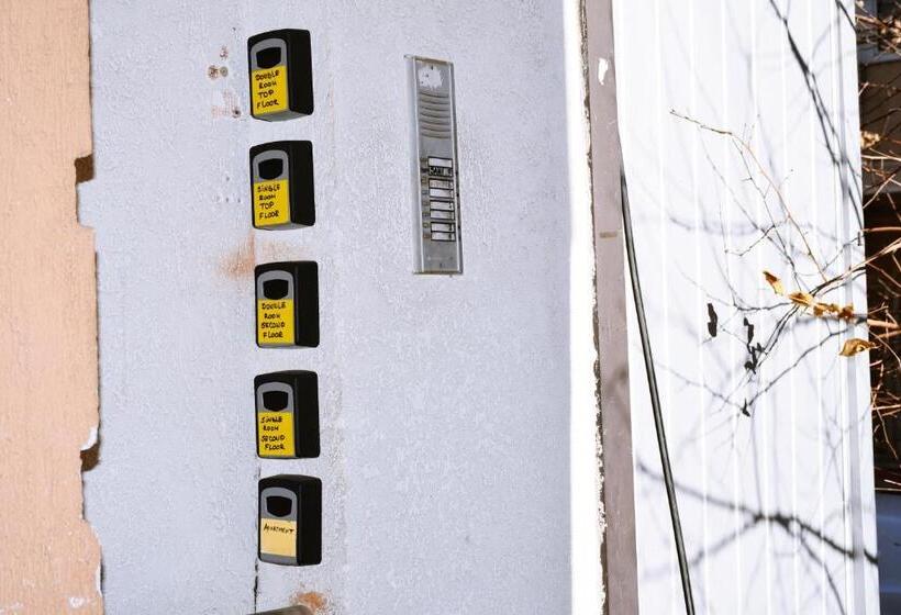 هاستل Guest House Sani