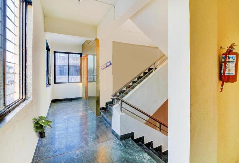 Collection O Hotel Krishna Lodge