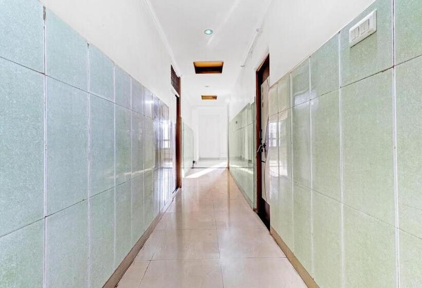 Flagship Hotel Royal