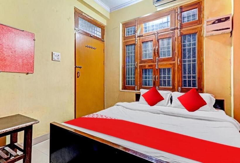 Flagship Hotel Royal