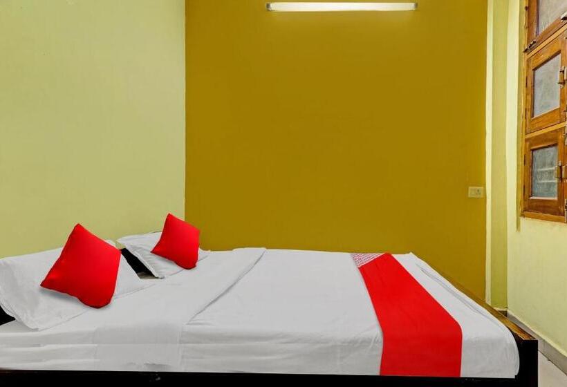 Flagship Hotel Royal