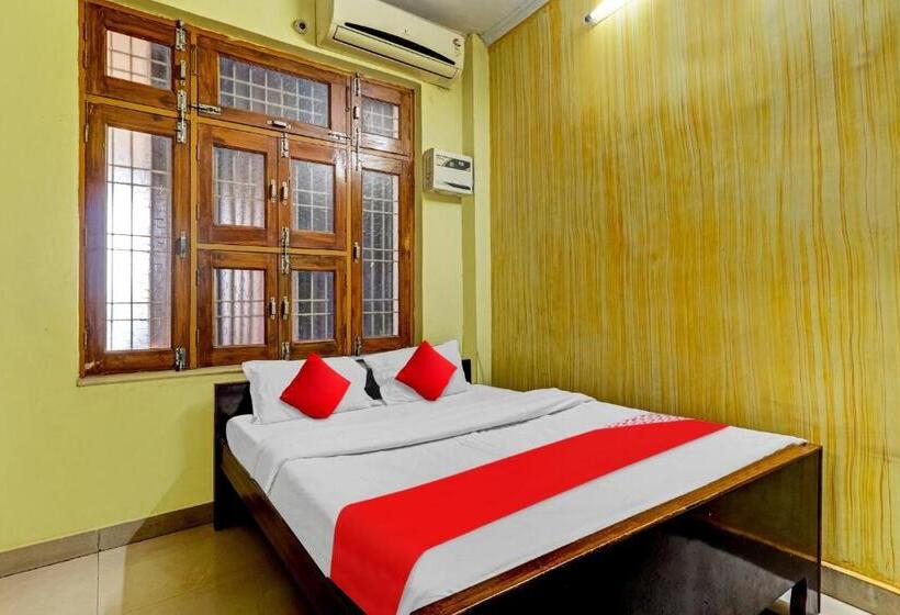 Flagship Hotel Royal