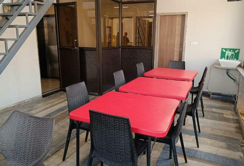 Hotel Krishna Royal Residency