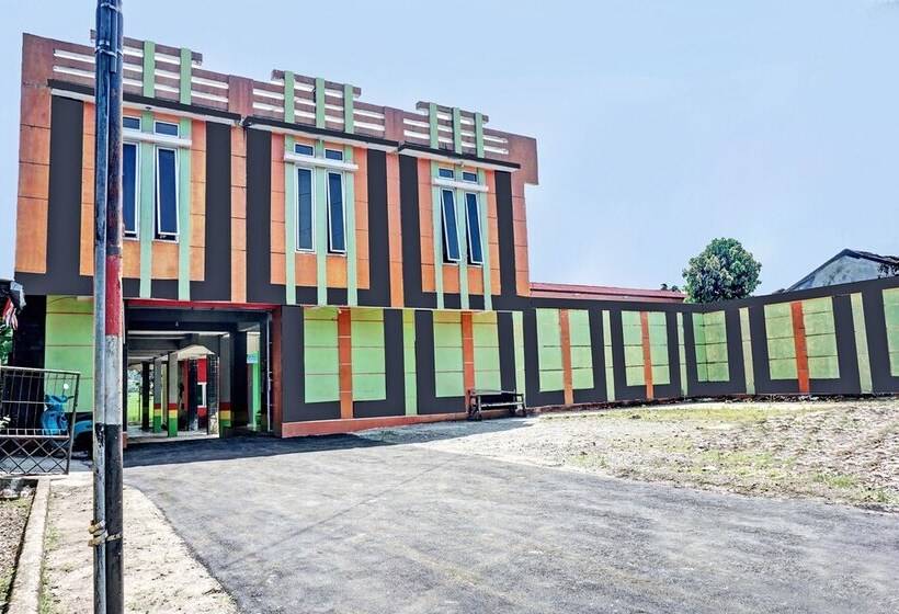 Szálloda Spot On 92031 Wisma Galung Syariah