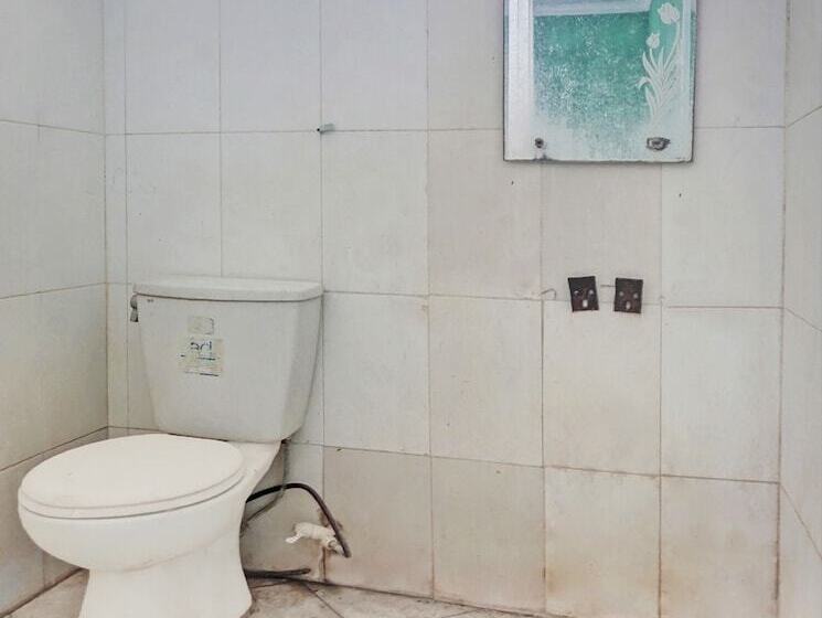 Szálloda Spot On 92031 Wisma Galung Syariah