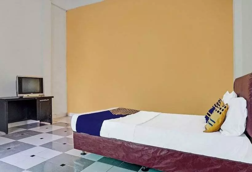 ホテル Spot On 92031 Wisma Galung Syariah
