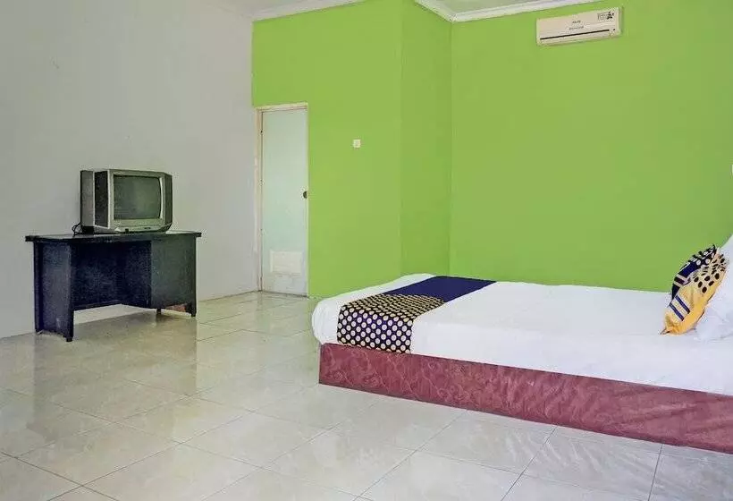 ホテル Spot On 92031 Wisma Galung Syariah