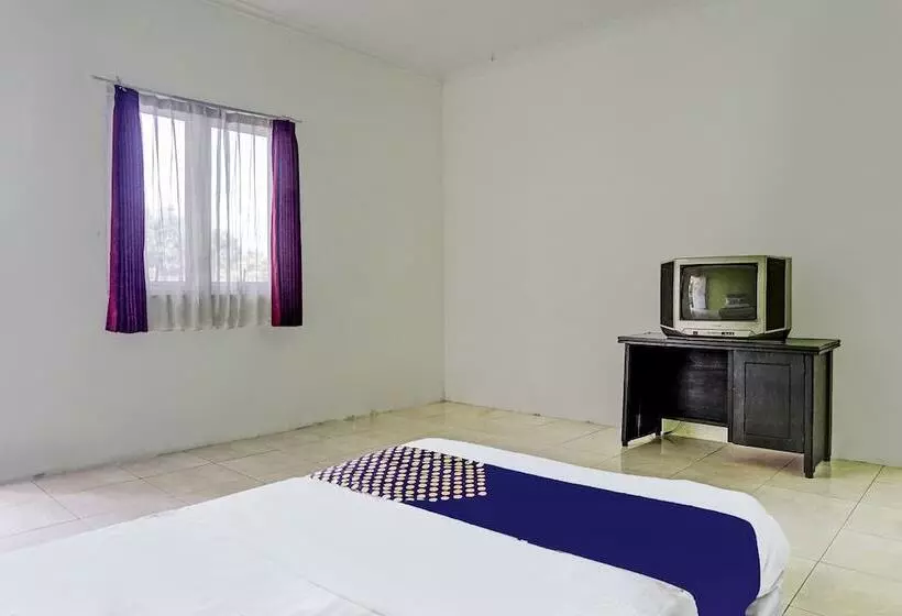 ホテル Spot On 92031 Wisma Galung Syariah