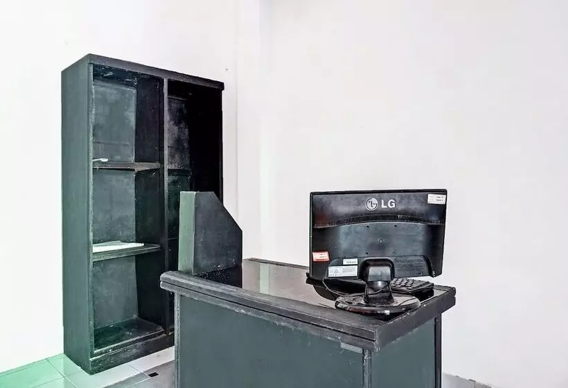 ホテル Spot On 92031 Wisma Galung Syariah