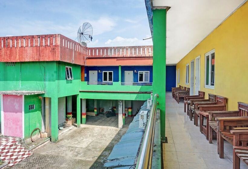 Szálloda Spot On 92031 Wisma Galung Syariah