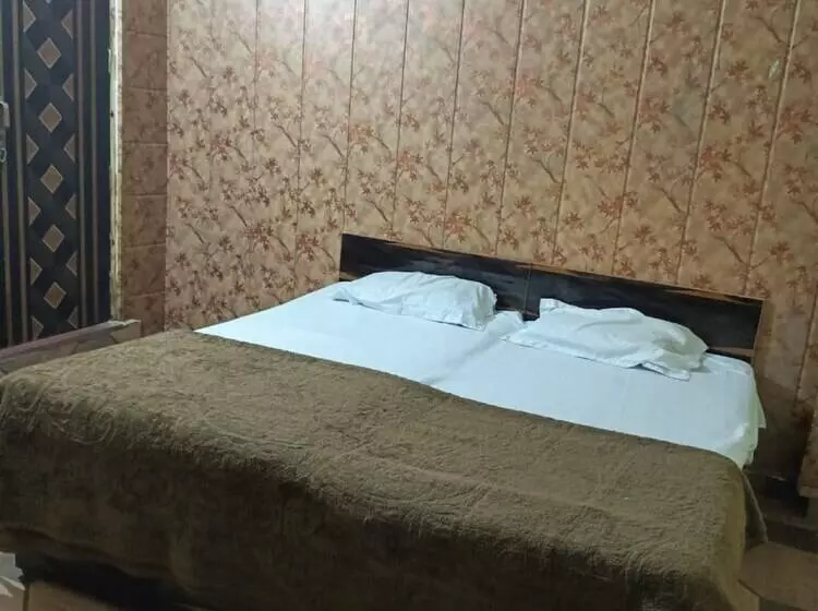Majatalo Goroomgo Anand Guest House Mathura