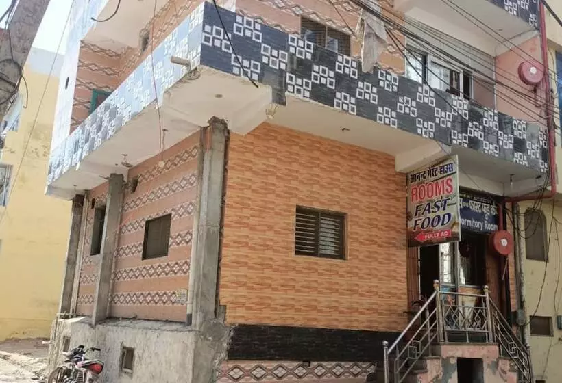 Majatalo Goroomgo Anand Guest House Mathura