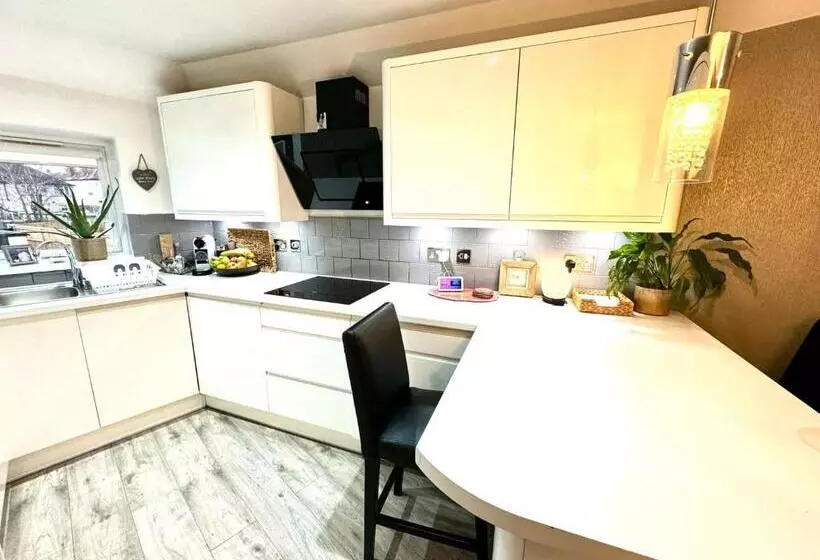 Majatalo Modern Double Room With Fire Tv