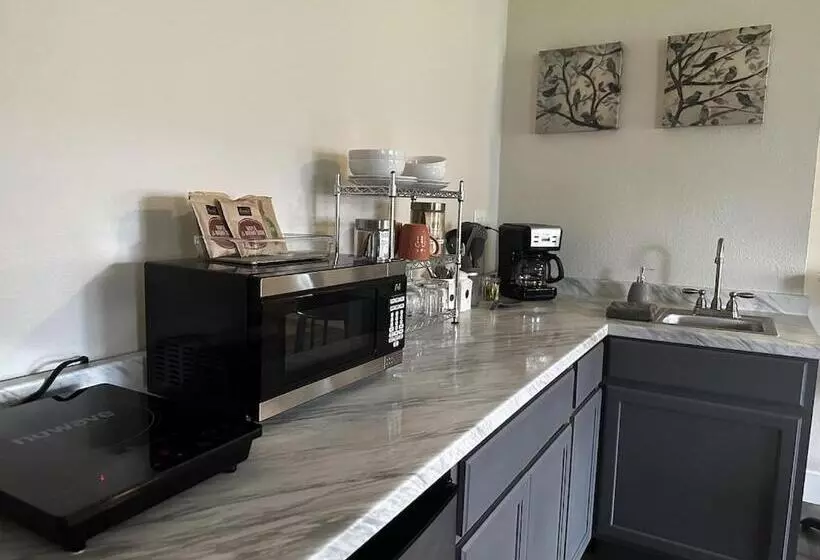 Majatalo Sonia S Guest Suite In Montesano Gateway To Olympic National Park