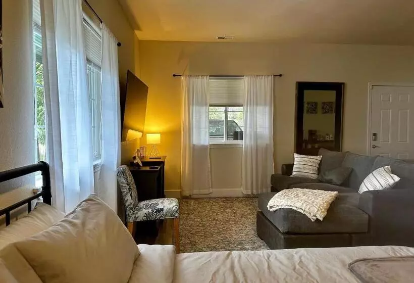 Majatalo Sonia S Guest Suite In Montesano Gateway To Olympic National Park