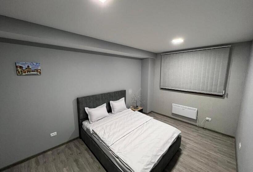 پانسیون Sunny Garden Guest House