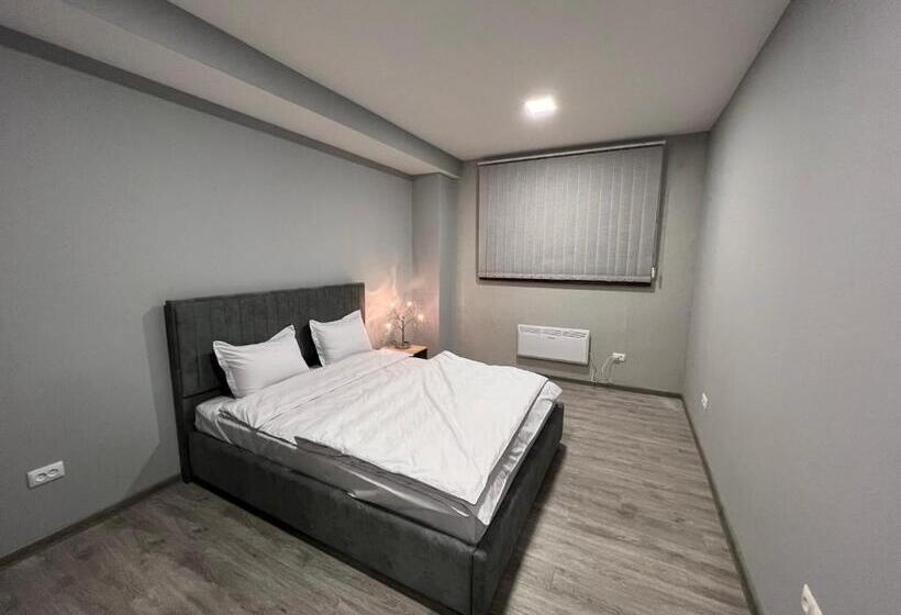 پانسیون Sunny Garden Guest House