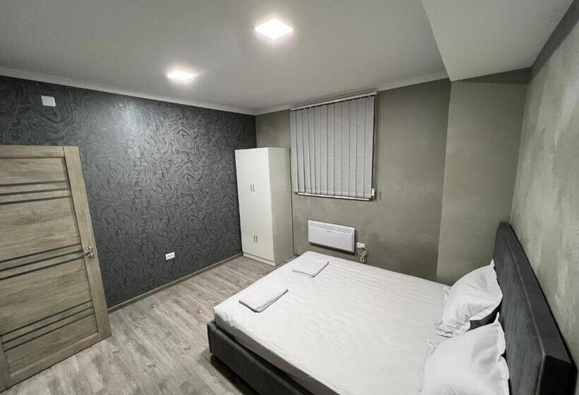 پانسیون Sunny Garden Guest House