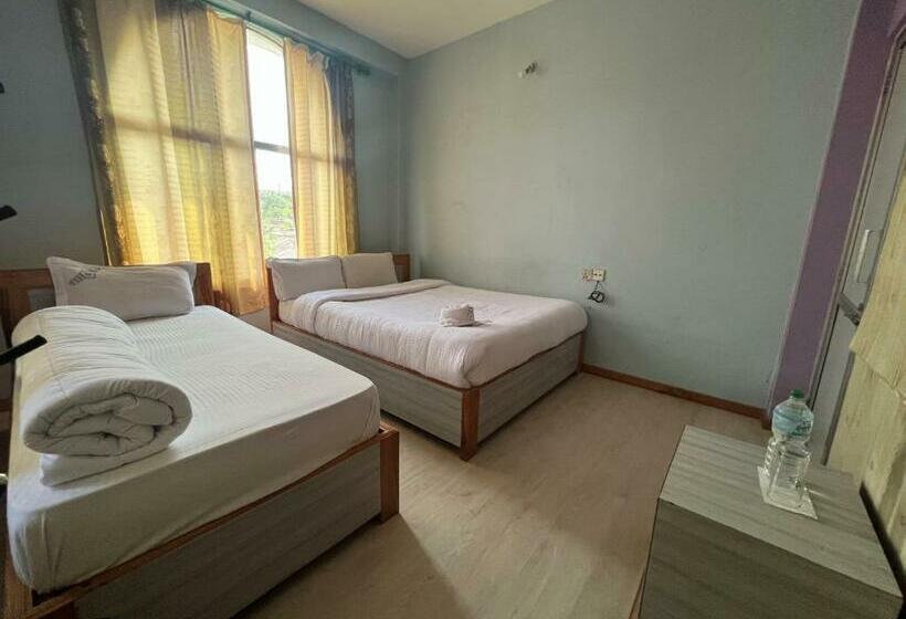 Panzió Three Angels Lodge & Restaurant