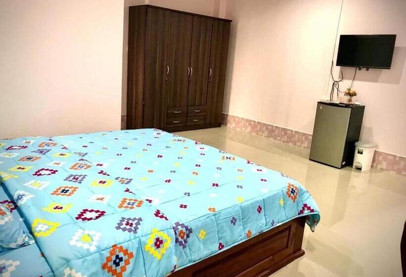 بنسيون Xaythone Guest House