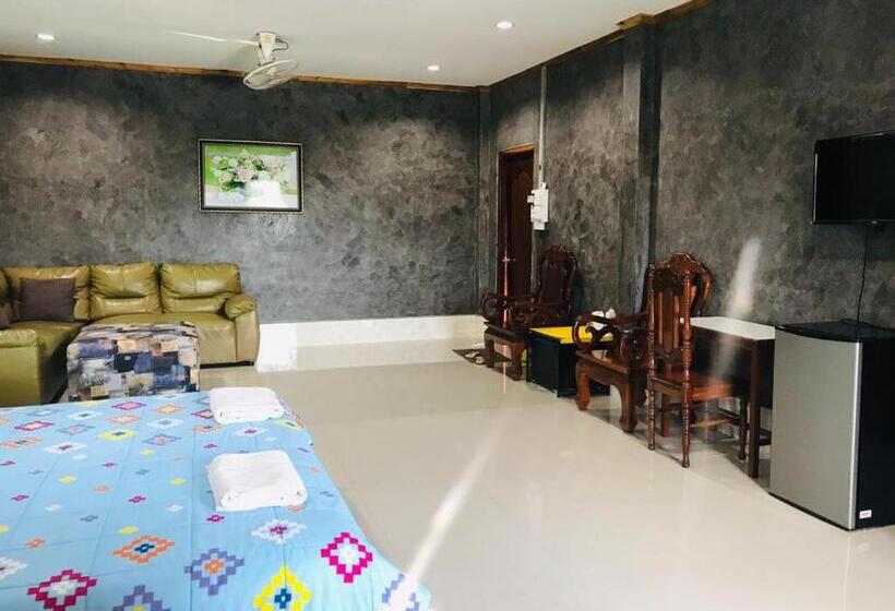 بنسيون Xaythone Guest House