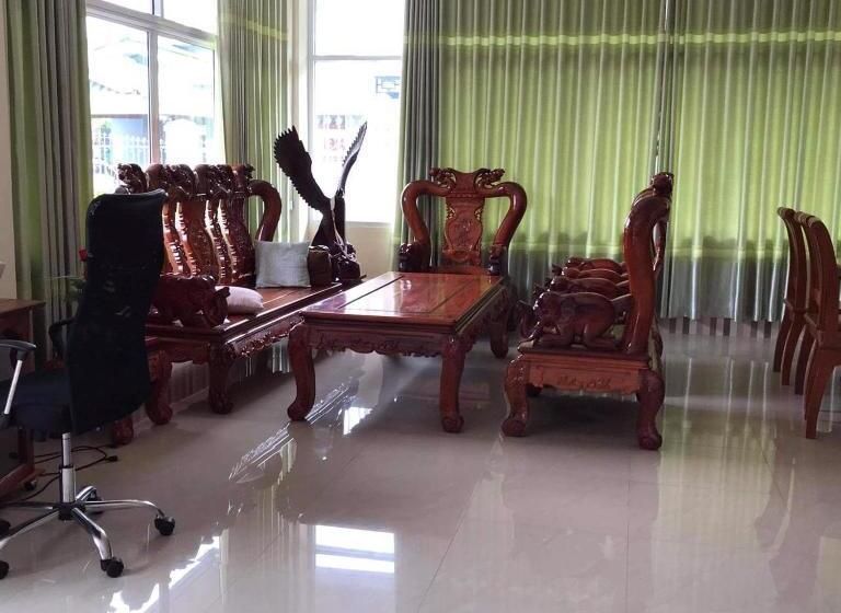 بنسيون Xaythone Guest House