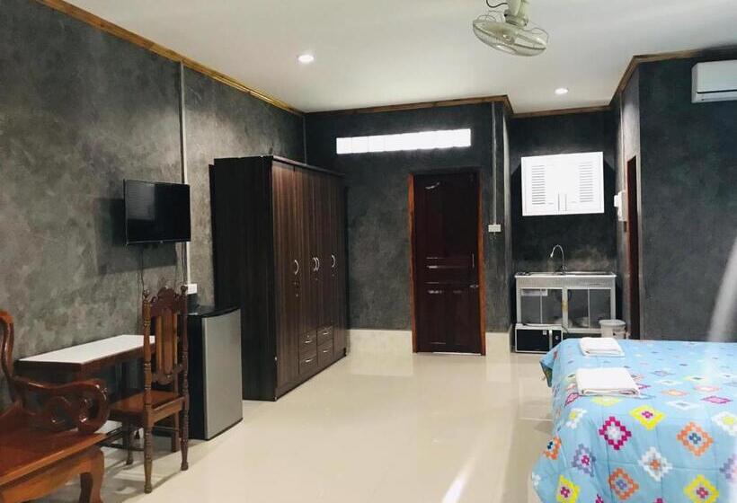 بنسيون Xaythone Guest House