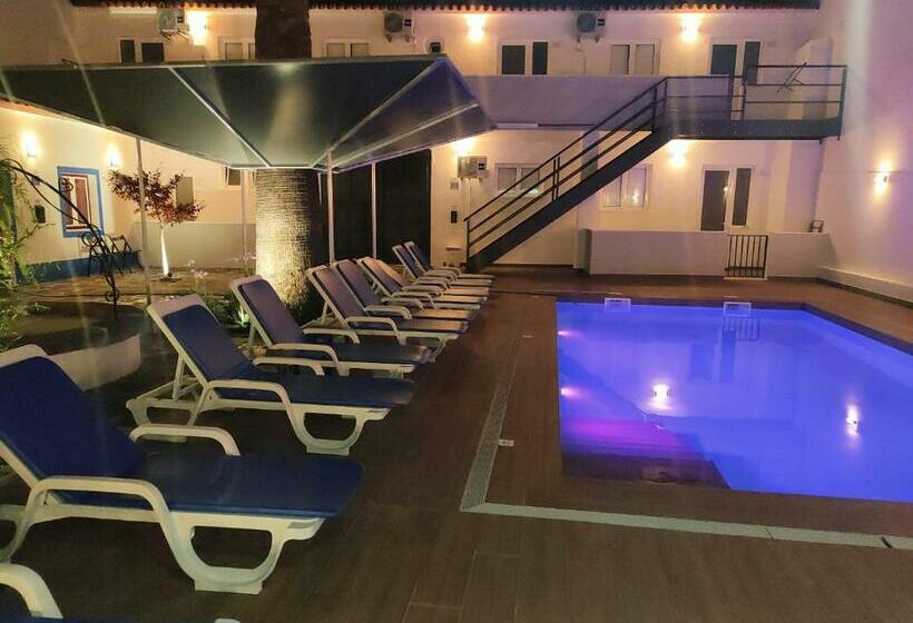 مبيت وإفطار Luxury Palm Suites