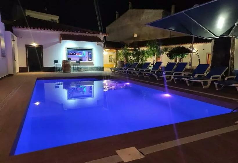 Aamiaismajoitus (B&B) Luxury Palm Suites