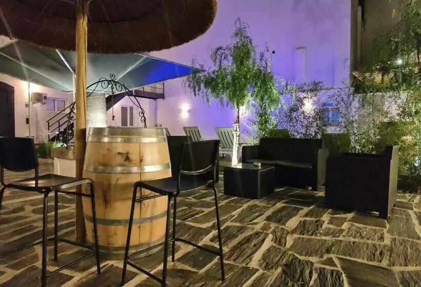 Aamiaismajoitus (B&B) Luxury Palm Suites