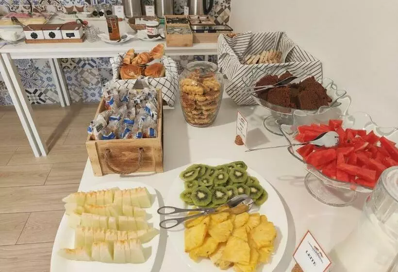 Aamiaismajoitus (B&B) Luxury Palm Suites