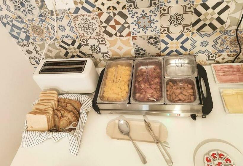 مبيت وإفطار Luxury Palm Suites