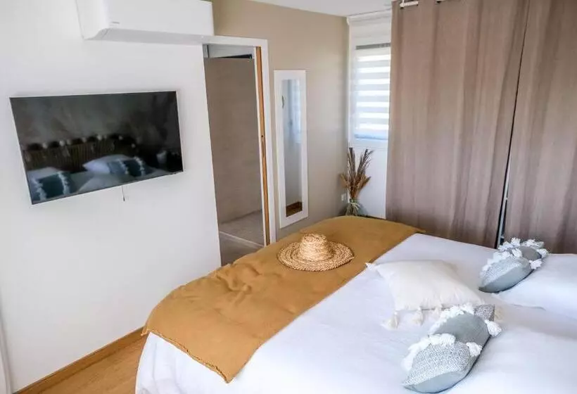 Aamiaismajoitus (B&B) Suites By Aix Keys Avec Jacuzzi Privatif 5 Min Des Plages Fouras