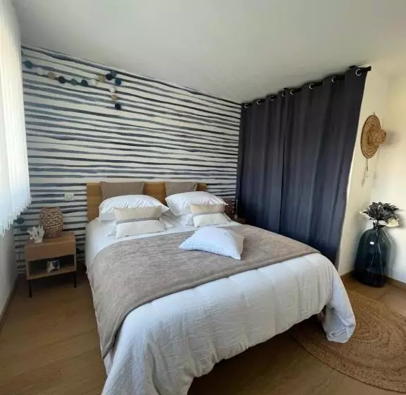 Aamiaismajoitus (B&B) Suites By Aix Keys Avec Jacuzzi Privatif 5 Min Des Plages Fouras